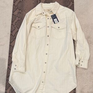 Universal Thread Off-White Denim Button-Up Shirt